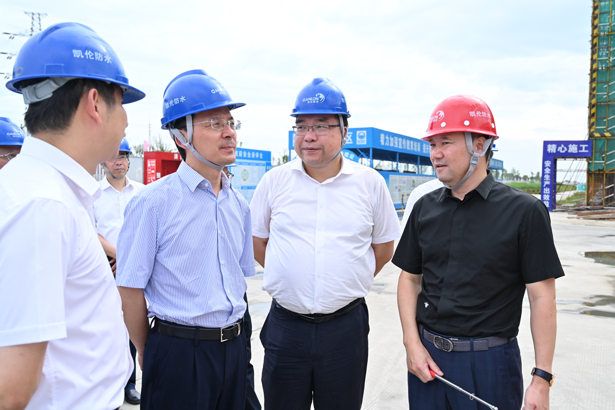 “做美太湖 做亮江村 做高產(chǎn)業(yè) 做優(yōu)隊伍” 區(qū)領(lǐng)導調(diào)研凱倫高分子產(chǎn)業(yè)園